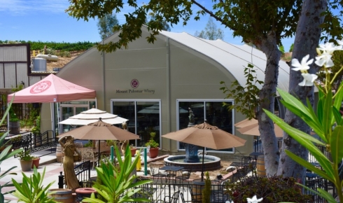 Cocktails in the Wine Country? Mais Oui!