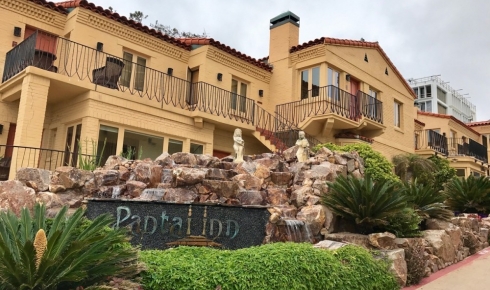 La Jolla’s Pantai Inn: An Enchanting Coastal Retreat