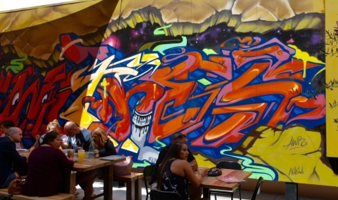 4th Street Market: Unique Cuisine in a Vibrant Setting